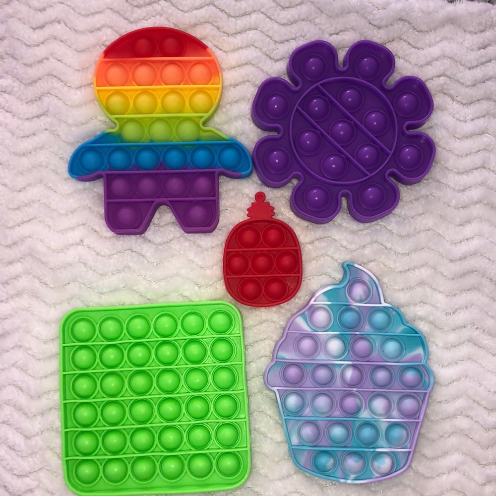 Five piece poppet pack